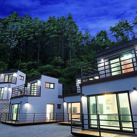 Hongcheon Stone Brown Pension Экстерьер фото